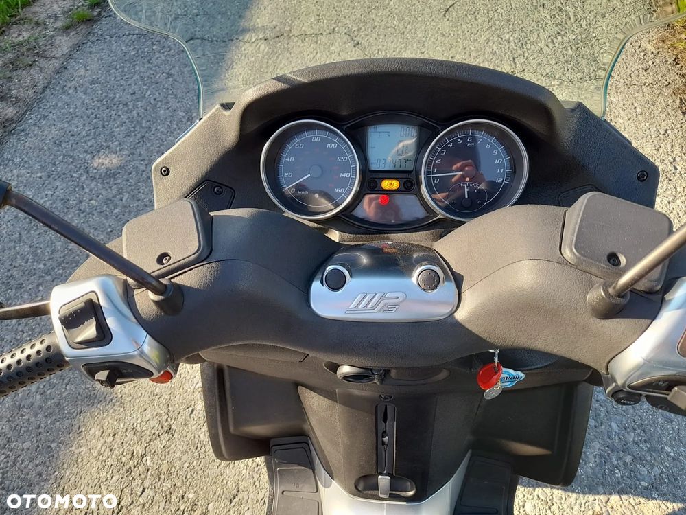 Piaggio MP-3 - 31