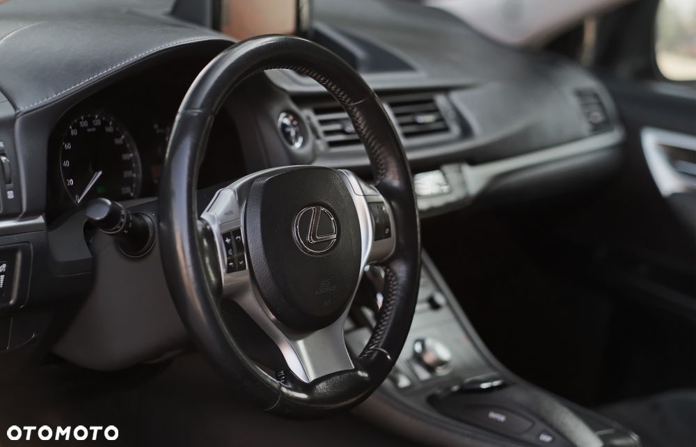 Lexus CT 200h F Sport - 11