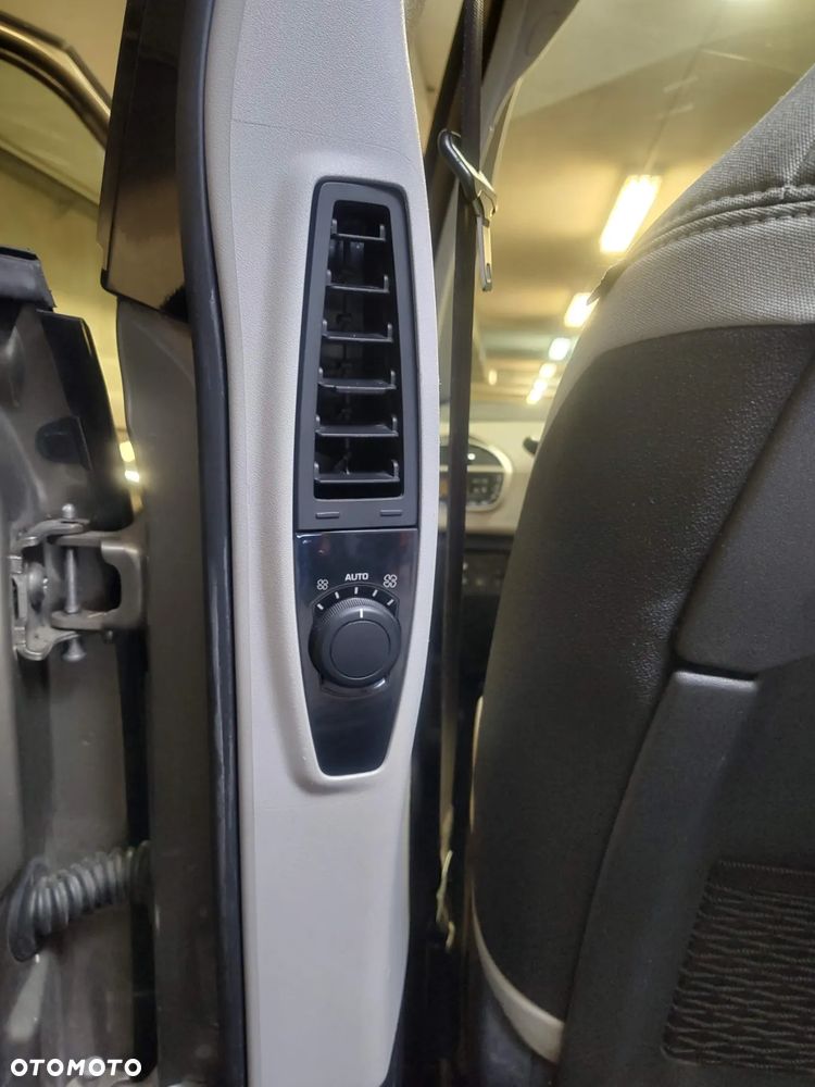 Citroën C4 Picasso - 30