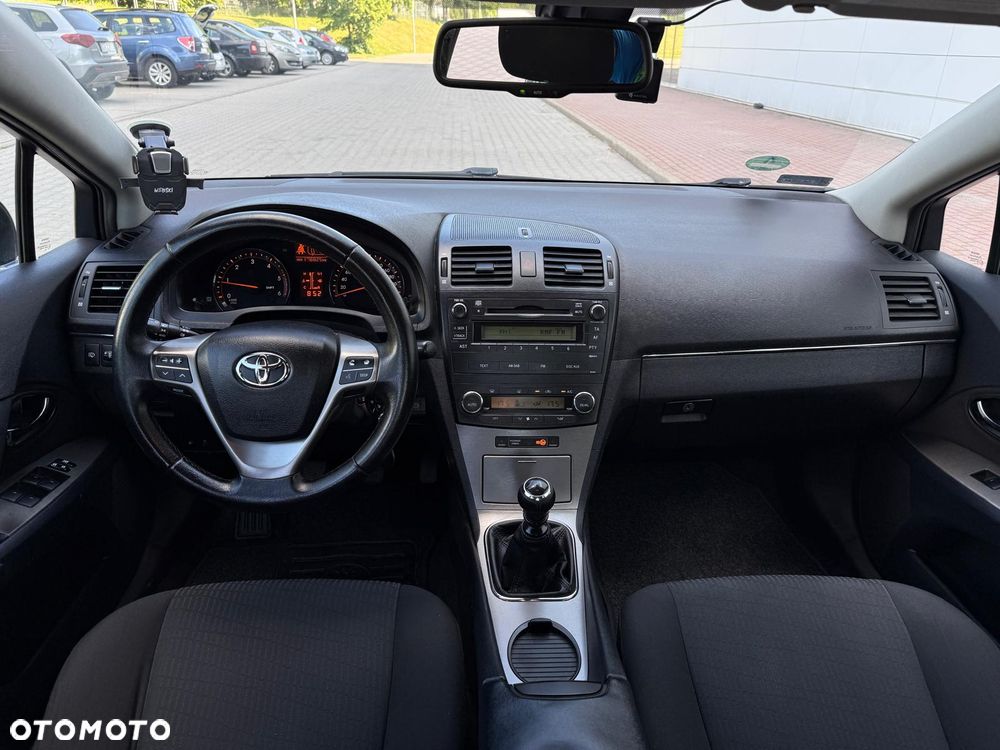 Toyota Avensis - 7