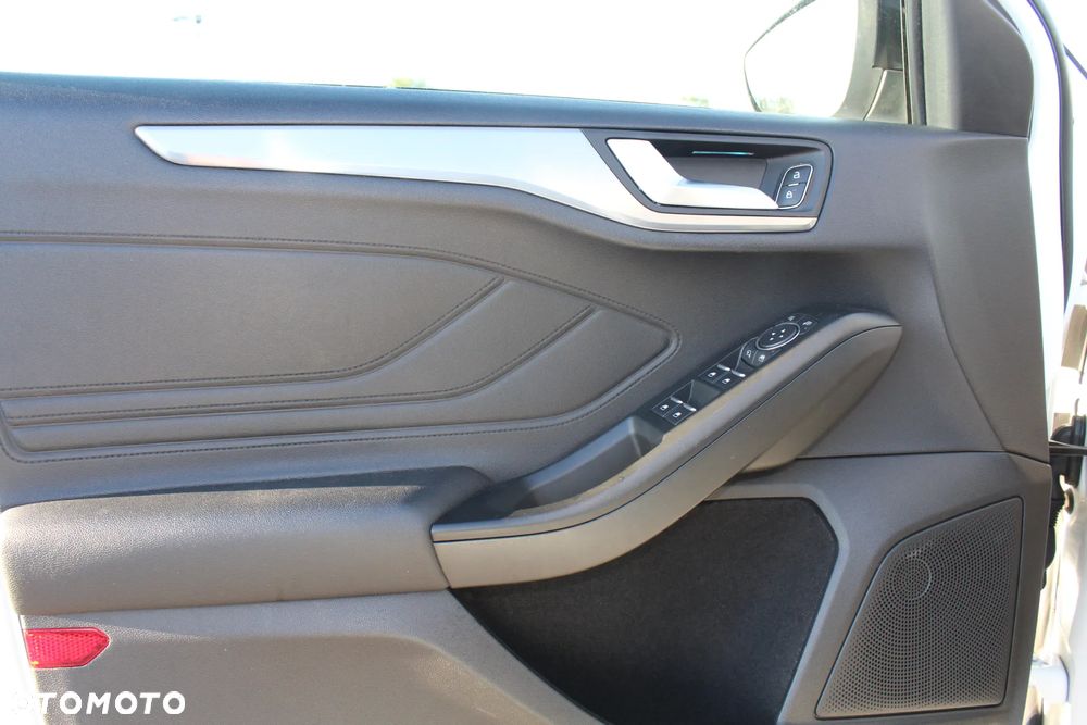Ford Focus 1.0 EcoBoost Titanium - 20