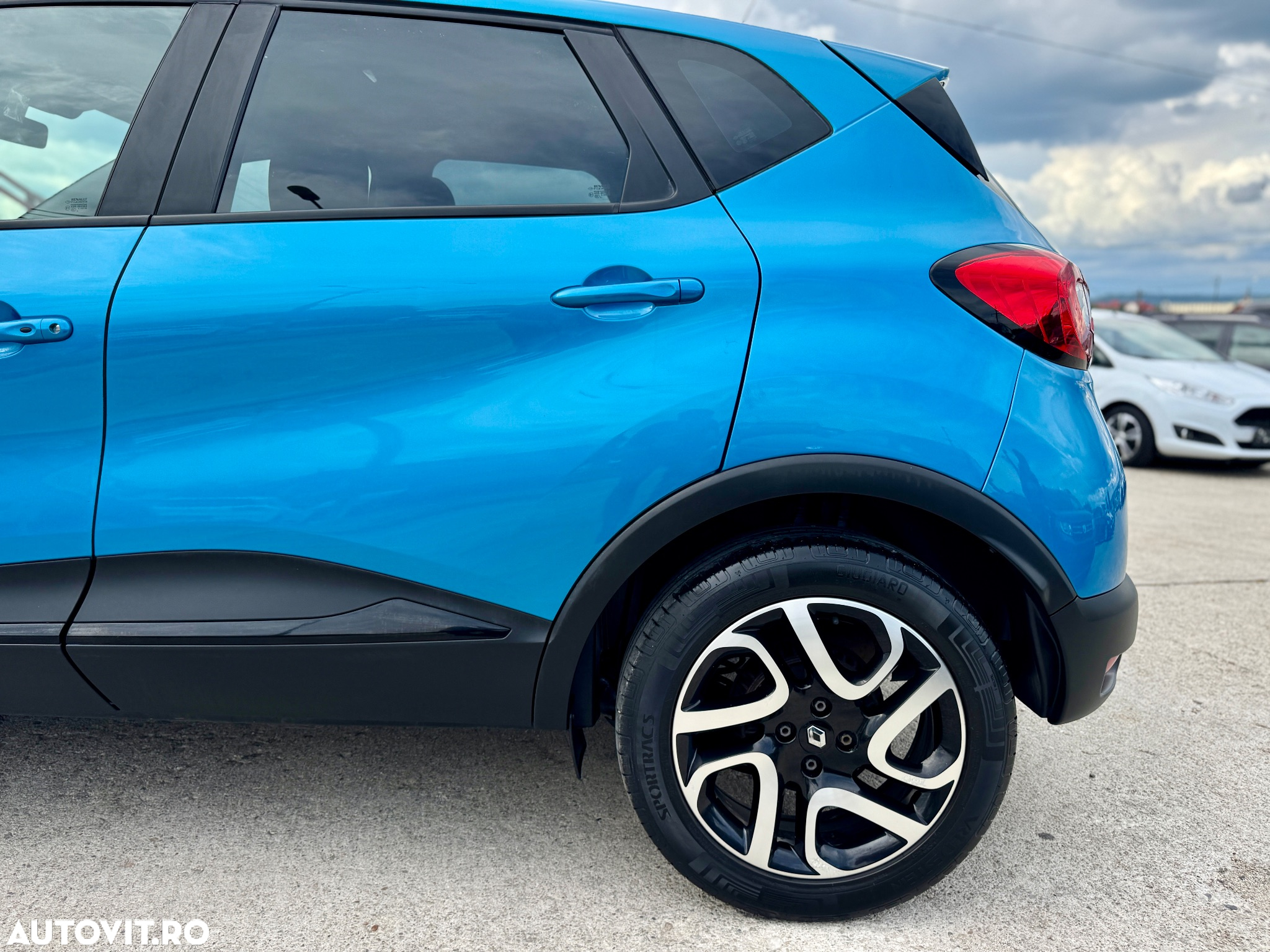 Renault Captur - 27