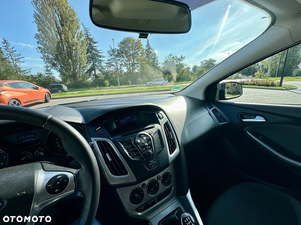 Ford Focus 1.6 Ambiente - 29