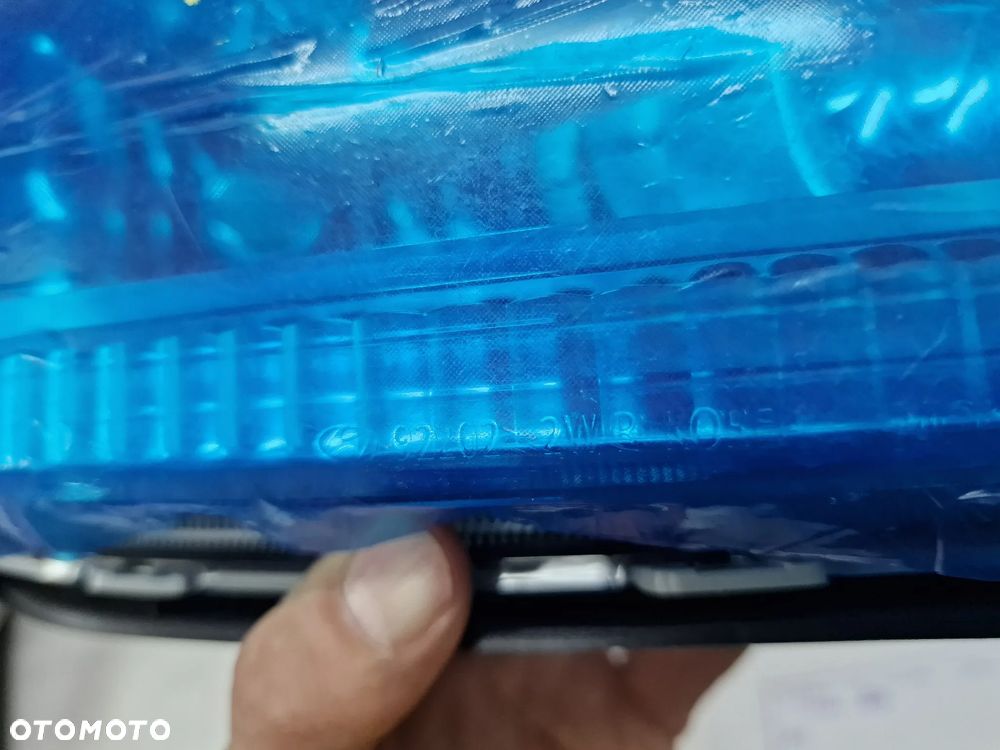HYUNDAI SANTA FE 3 III LIFT 15- PRAWY LED HALOGEN / DRL PRZEDNI PRZÓD , NR 92202-2W , NR AUKCJI LMT169 - 10