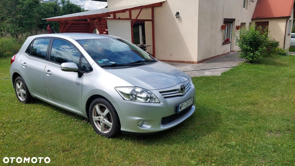 Toyota Auris 1.6 Premium + MM - 3