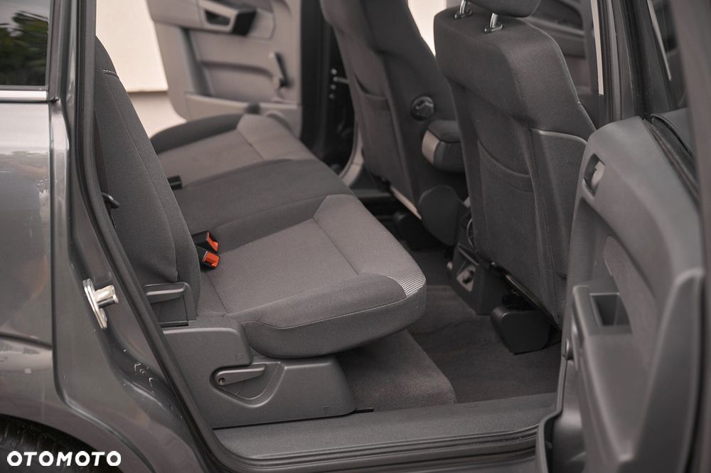 Opel Zafira 1.6 - 25