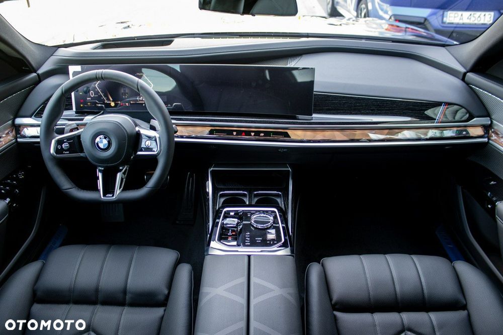 BMW Seria 7 - 21