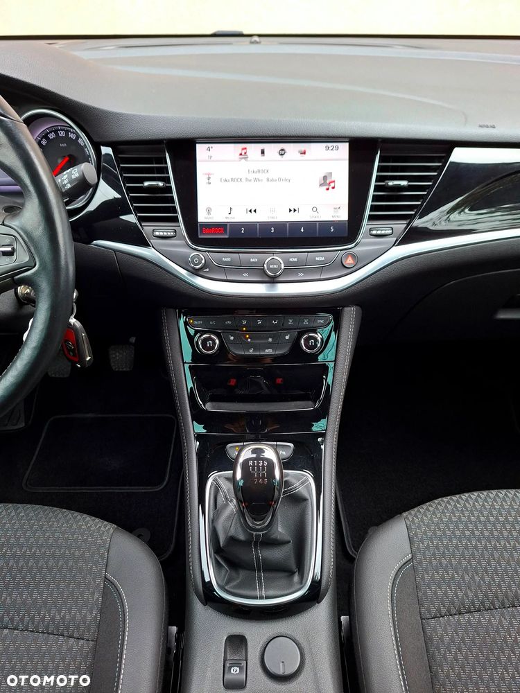 Opel Astra 1.4 Turbo Innovation - 28