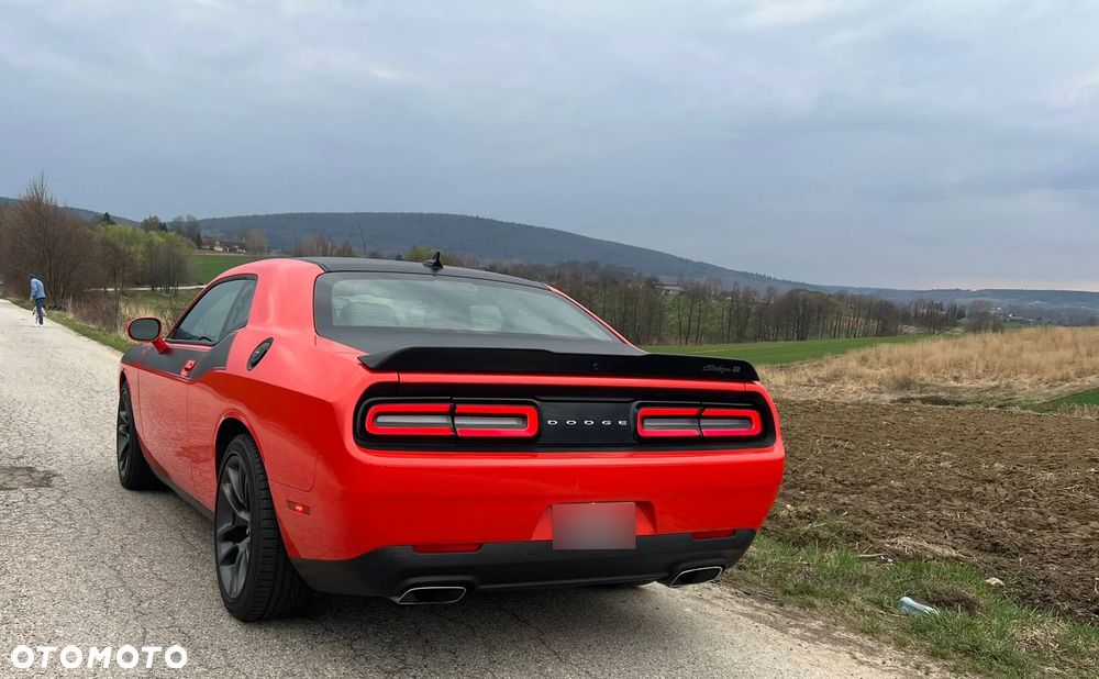 Dodge Challenger - 6