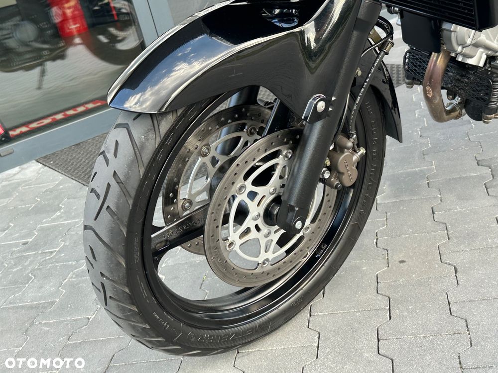 Suzuki V-STROM - 37
