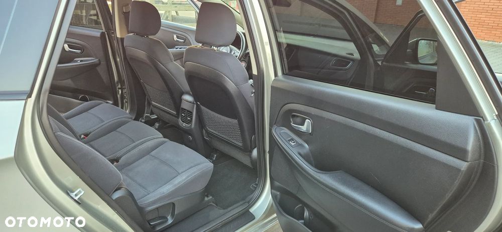 Kia Carens 1.7 CRDi S 7os - 18