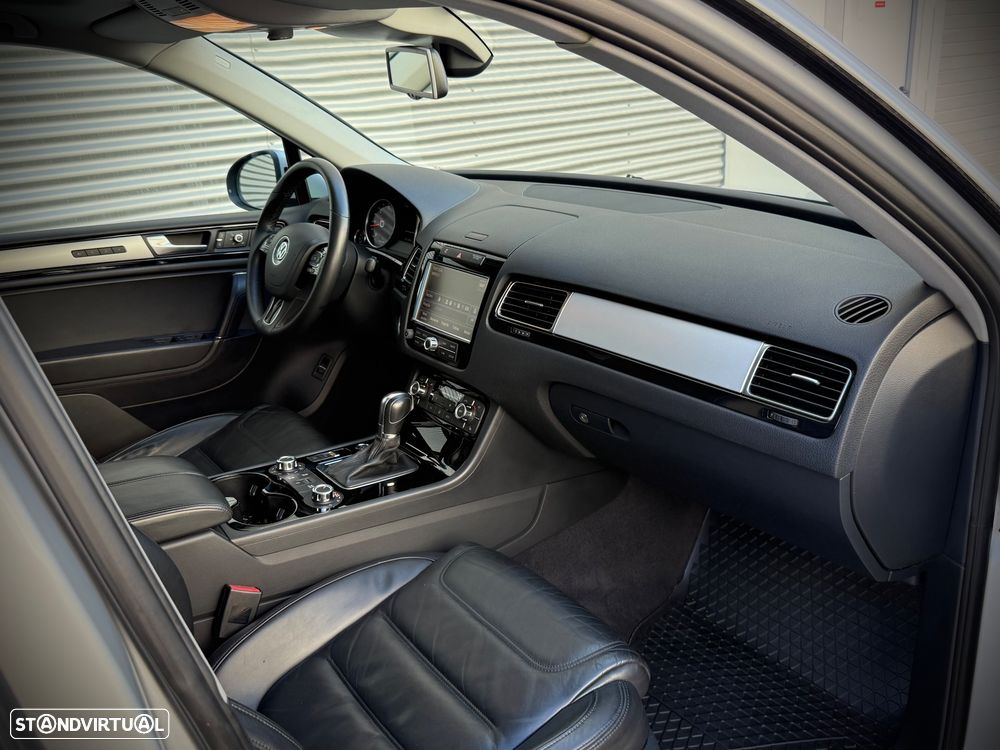 VW Touareg 3.0 TDI V6 Top Tiptronic - 9