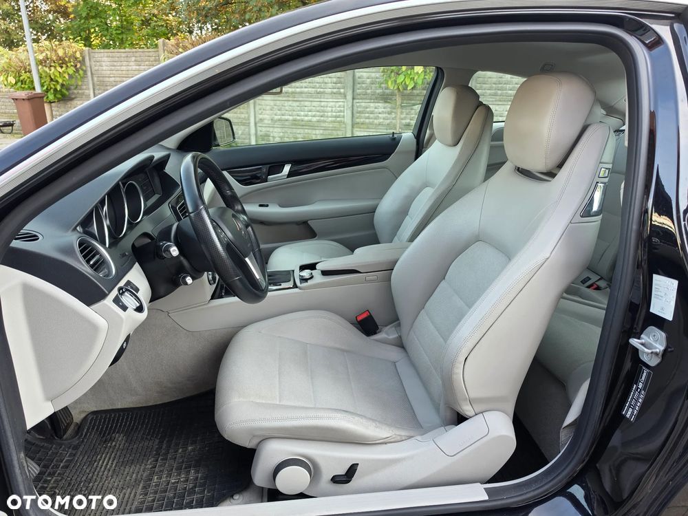 Mercedes-Benz Klasa C 180 (BlueEFFICIENCY) 7G-TRONIC - 18