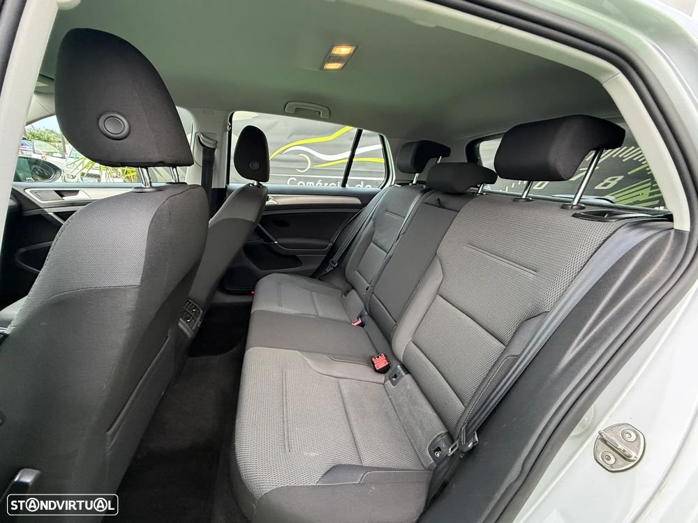 VW Golf 1.6 TDi BlueMotion Trendline - 25