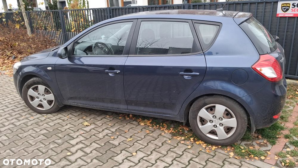 Kia Ceed 1.6 Comfort + - 2