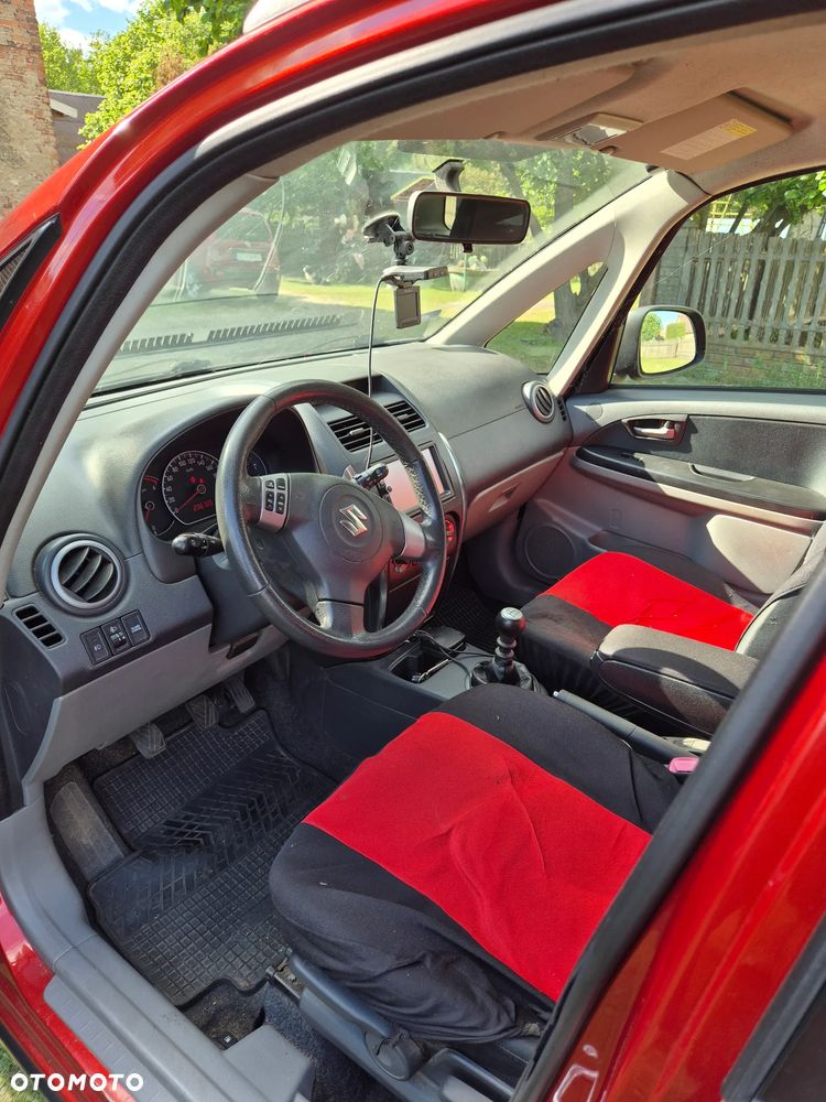 Suzuki SX4 - 5