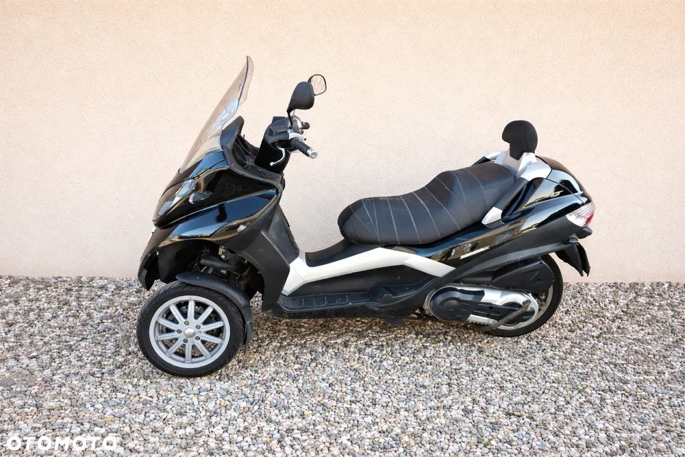 Piaggio MP-3 - 6