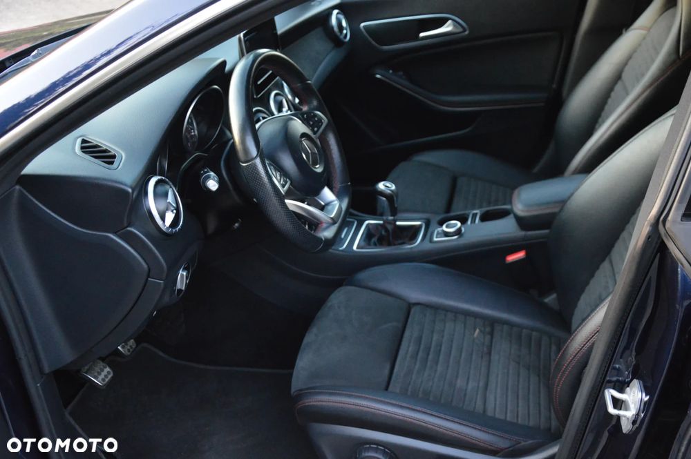 Mercedes-Benz CLA 180 d AMG Line - 20