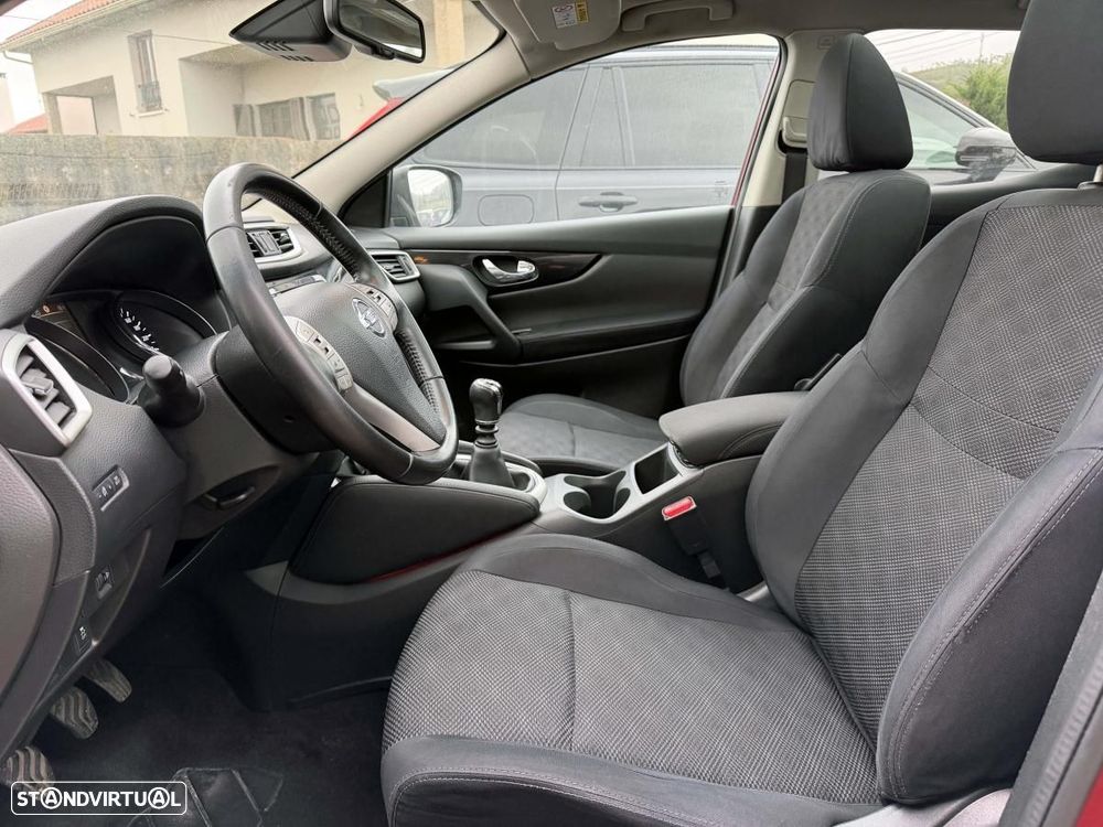 Nissan Qashqai 1.5 dCi N-Connecta 18 - 14