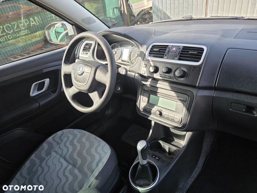 Skoda Fabia 1.2 HTP Elegance - 11