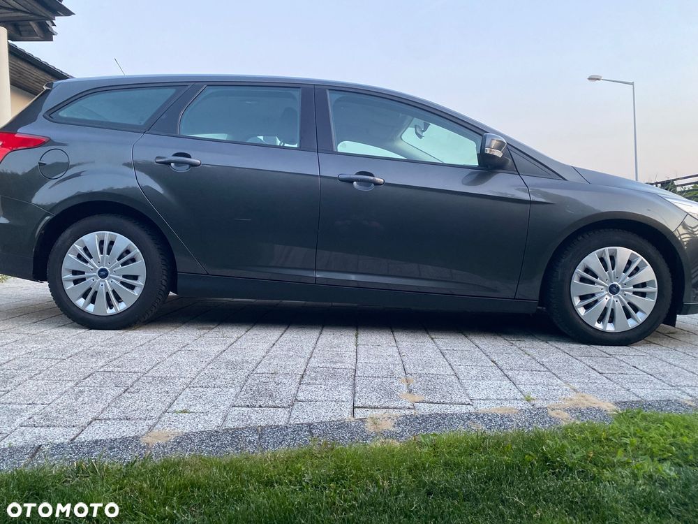 Ford Focus 1.0 EcoBoost Edition - 4