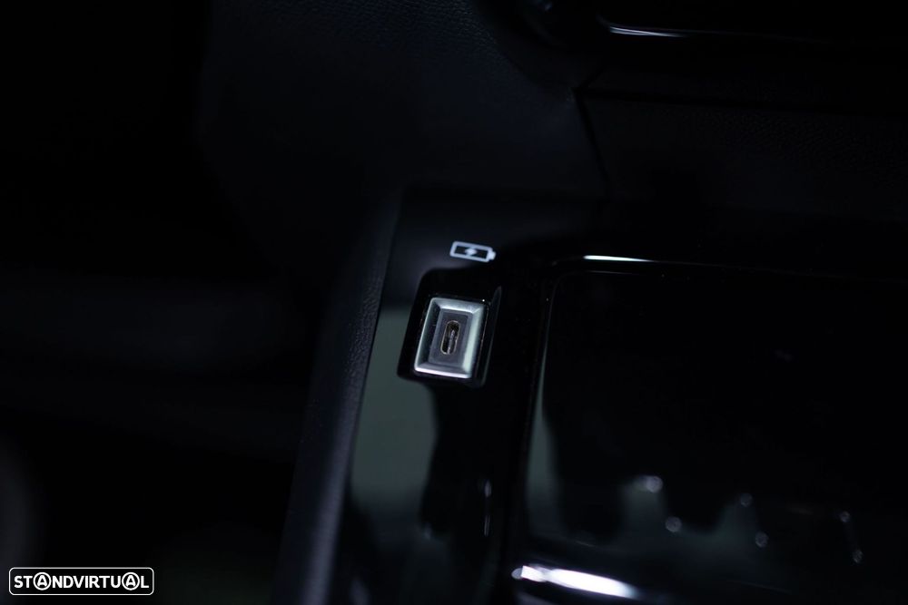 Peugeot e-2008 50 kWh Allure - 21