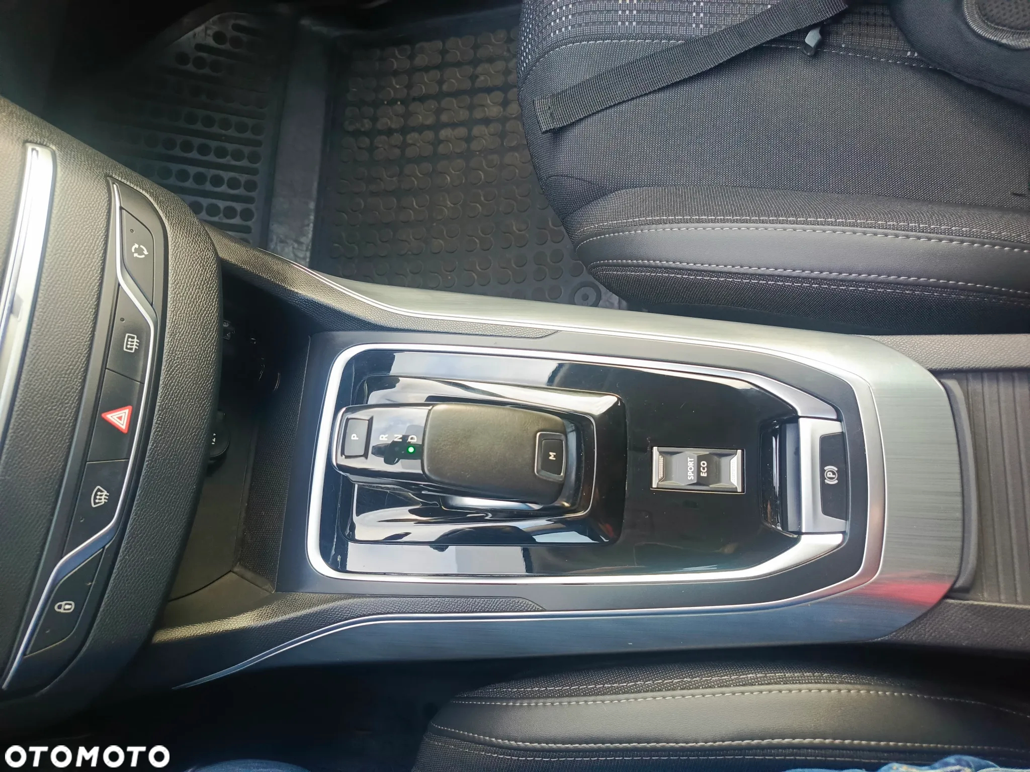 Peugeot 308 SW 1.5 BlueHDi Allure S&S EAT8 - 18