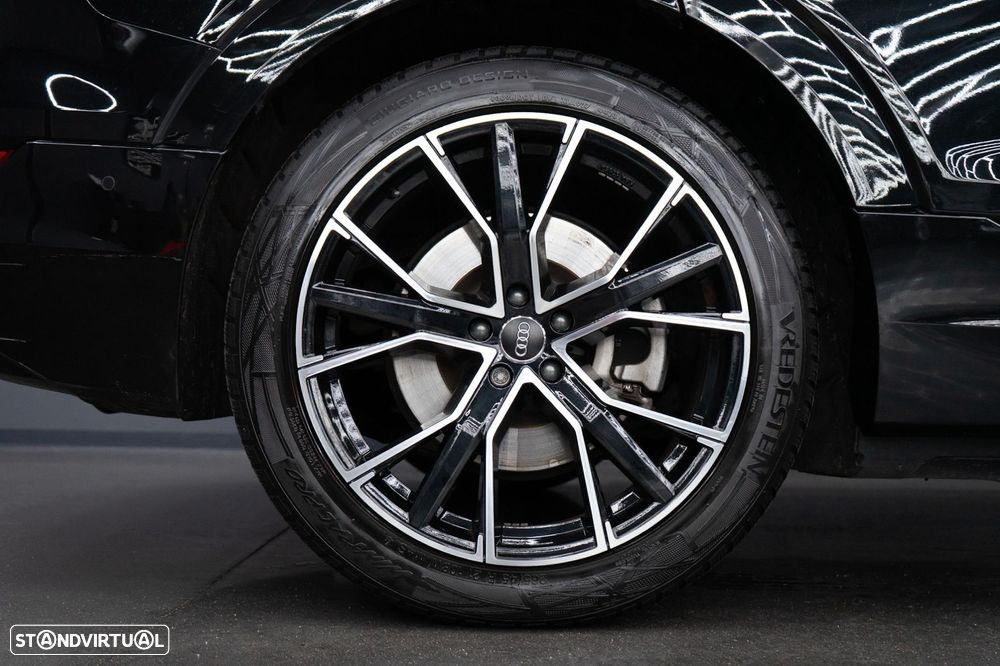 Audi e-tron 50 quattro S line - 13