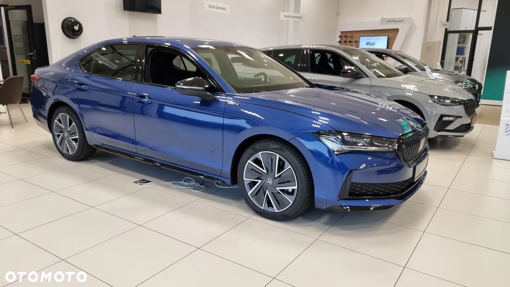 Skoda Superb 2.0 TSI Sportline DSG - 4