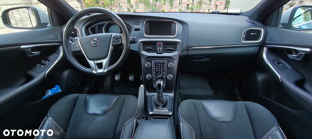 Volvo V40 T3 Drive-E R-Design Momentum - 8