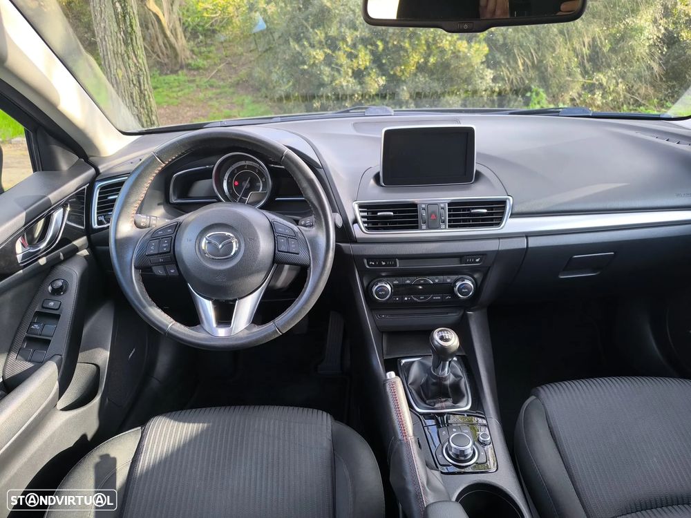 Mazda 3 Hatchback - 11