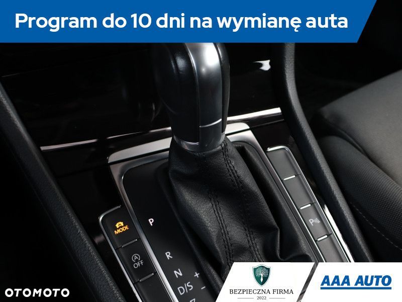 Volkswagen Golf Variant - 20