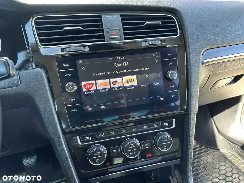 Volkswagen Golf 1.4 TSI BMT Highline - 23