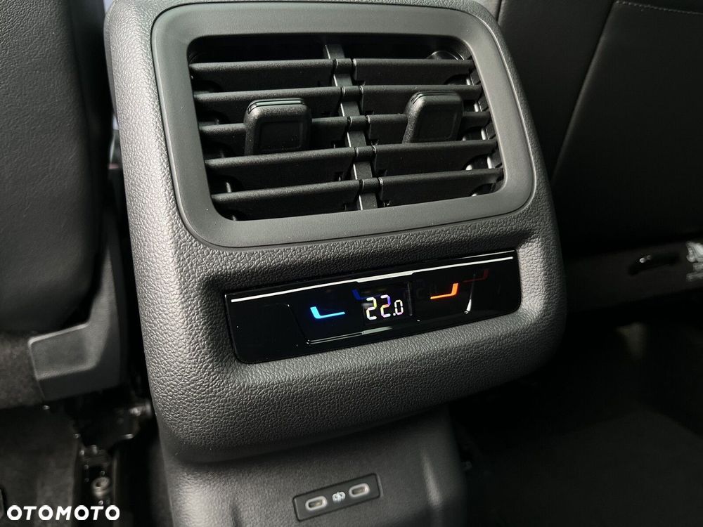 Volkswagen T-Roc - 30