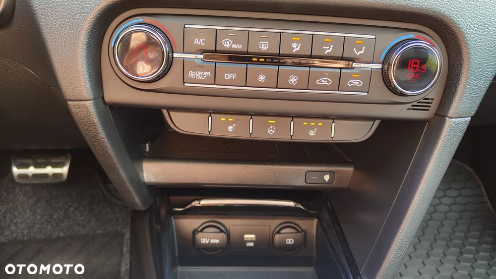 Kia Ceed 1.6 GDI PHEV Business Line DCT - 23