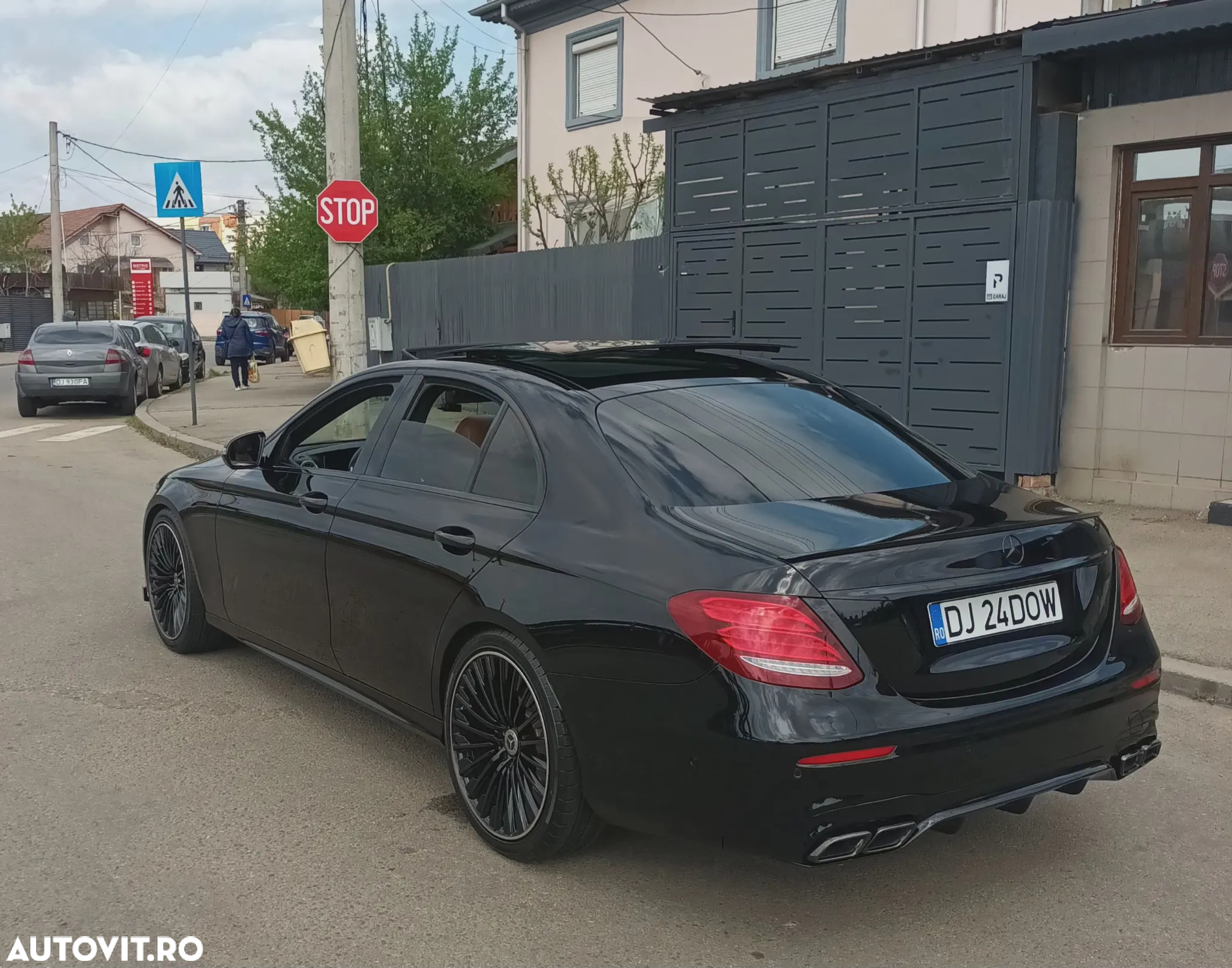 Mercedes-Benz E 220 d 9G-TRONIC AMG Line - 4