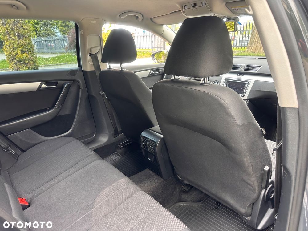 Volkswagen Passat 2.0 Blue TDI SCR Comfortline - 20