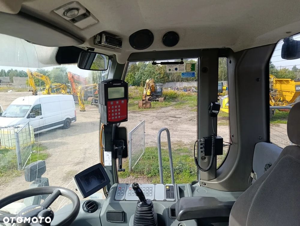 Liebherr L 566 - 35