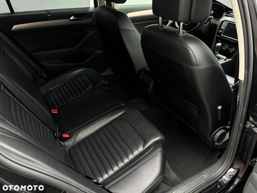 Volkswagen Passat 2.0 TDI (BlueMotion Technology) DSG Highline - 34