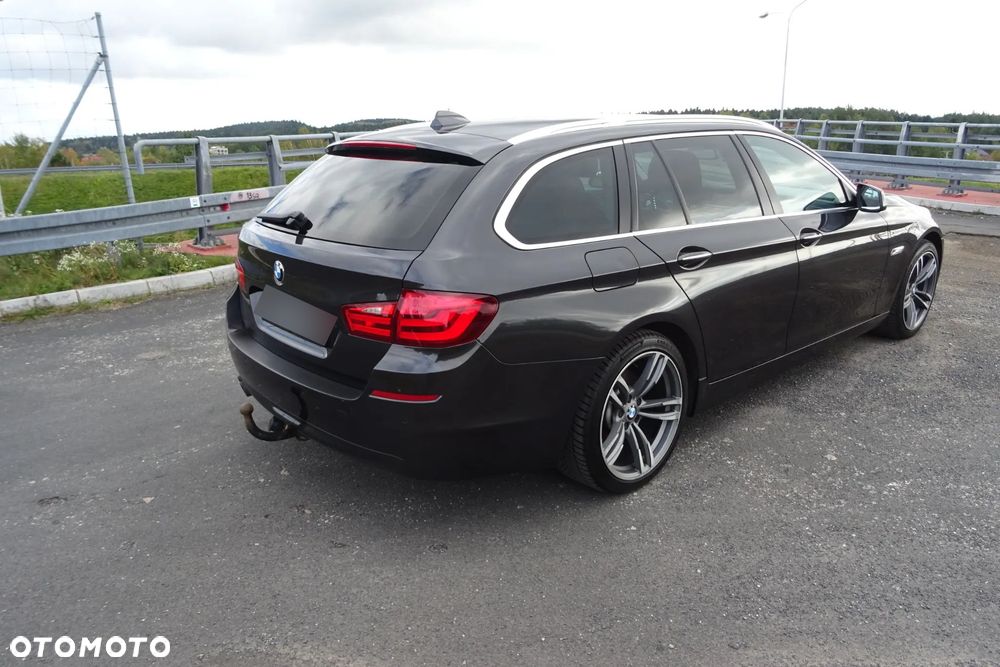 BMW 5 Series 2011 photo 5
