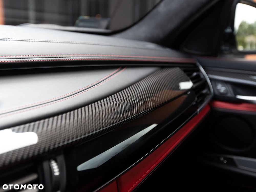 BMW X6M - 40