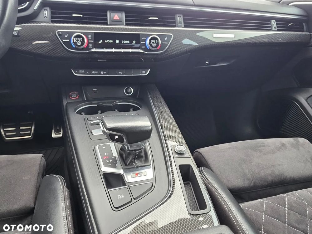 Audi S4 Limousine - 14