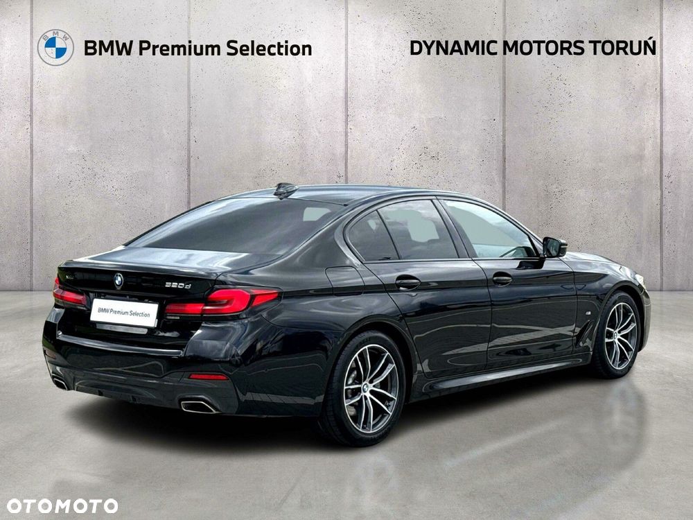 BMW Seria 5 520d M Sport - 2