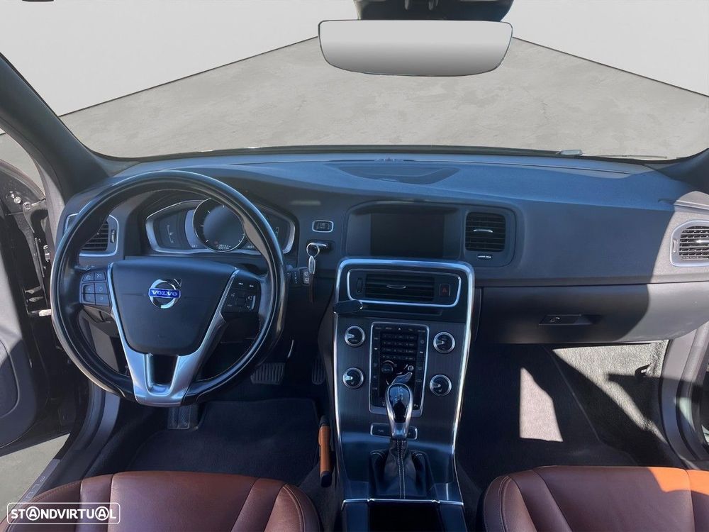Volvo V60 D6 Twin Engine Geartronic RDesign - 11