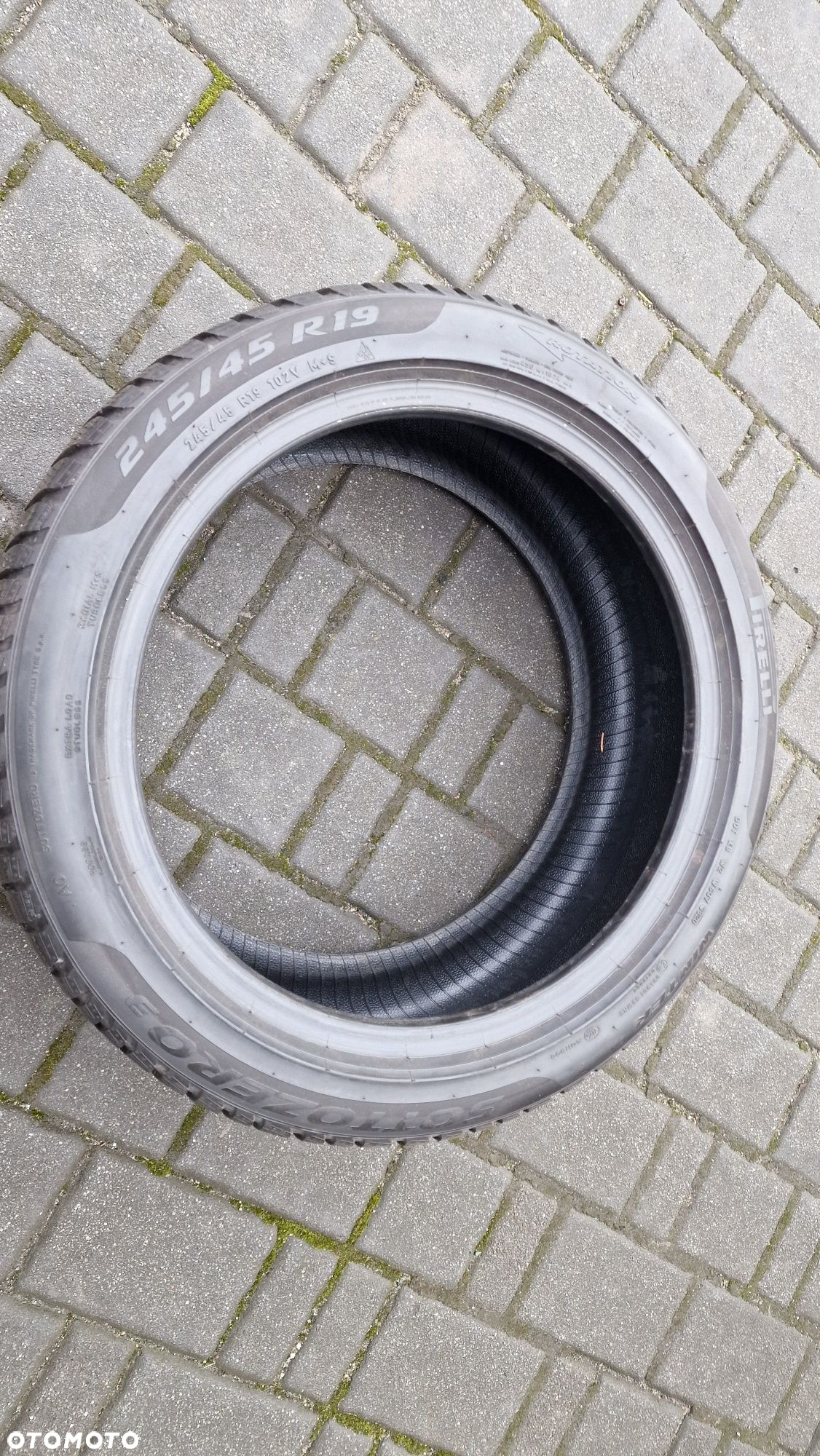 Opona Zimowa Pirelli Sottozero 3 245/45R19 102V 3920 1 szt - 4