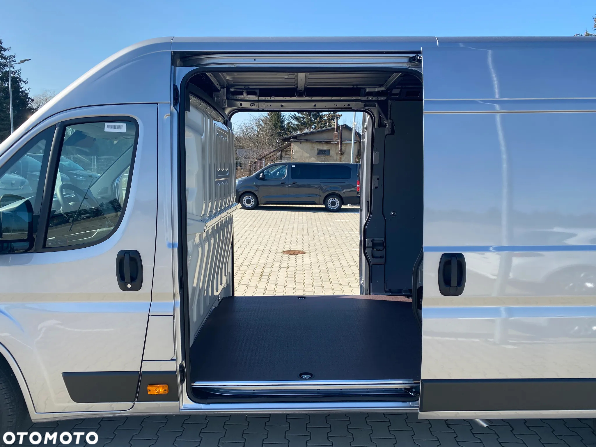 Toyota PRACE MAX L4H2 - 3