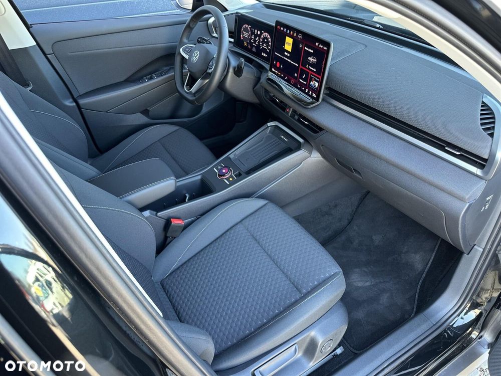 Volkswagen T-Roc - 29