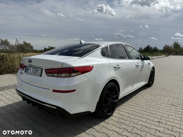 Kia Optima - 5