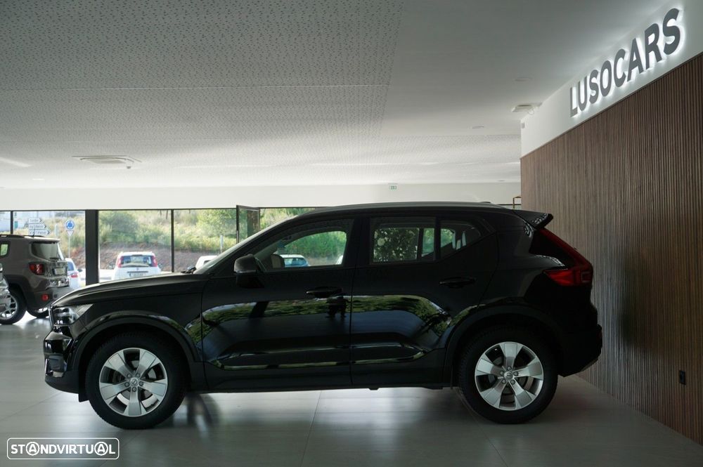 Volvo XC 40 T2 Momentum Pro - 36