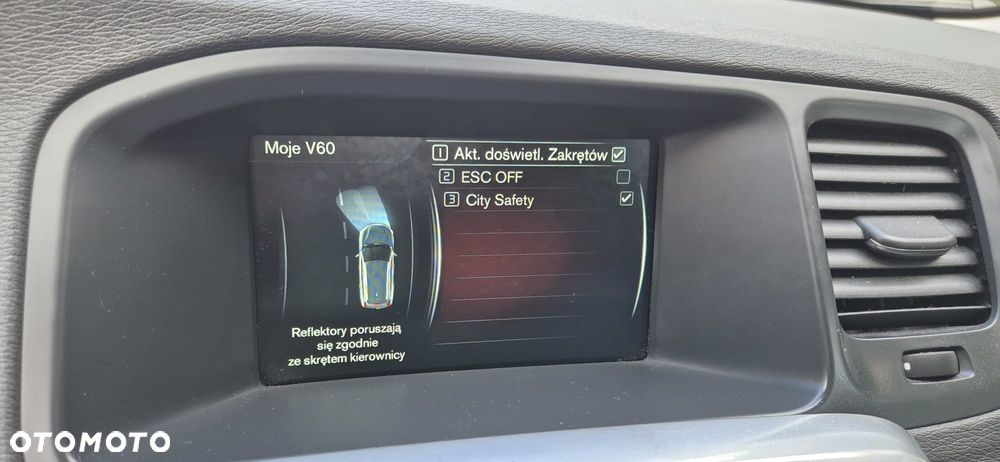 Volvo V60 D4 Drive-E Dynamic Edition (Momentum) - 22